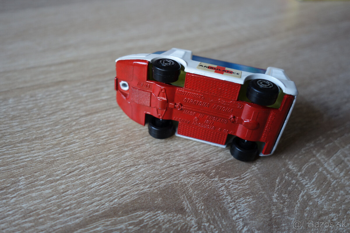 Matchbox Superfast No. 46 Stretcha Fetcha Ambulance - 10