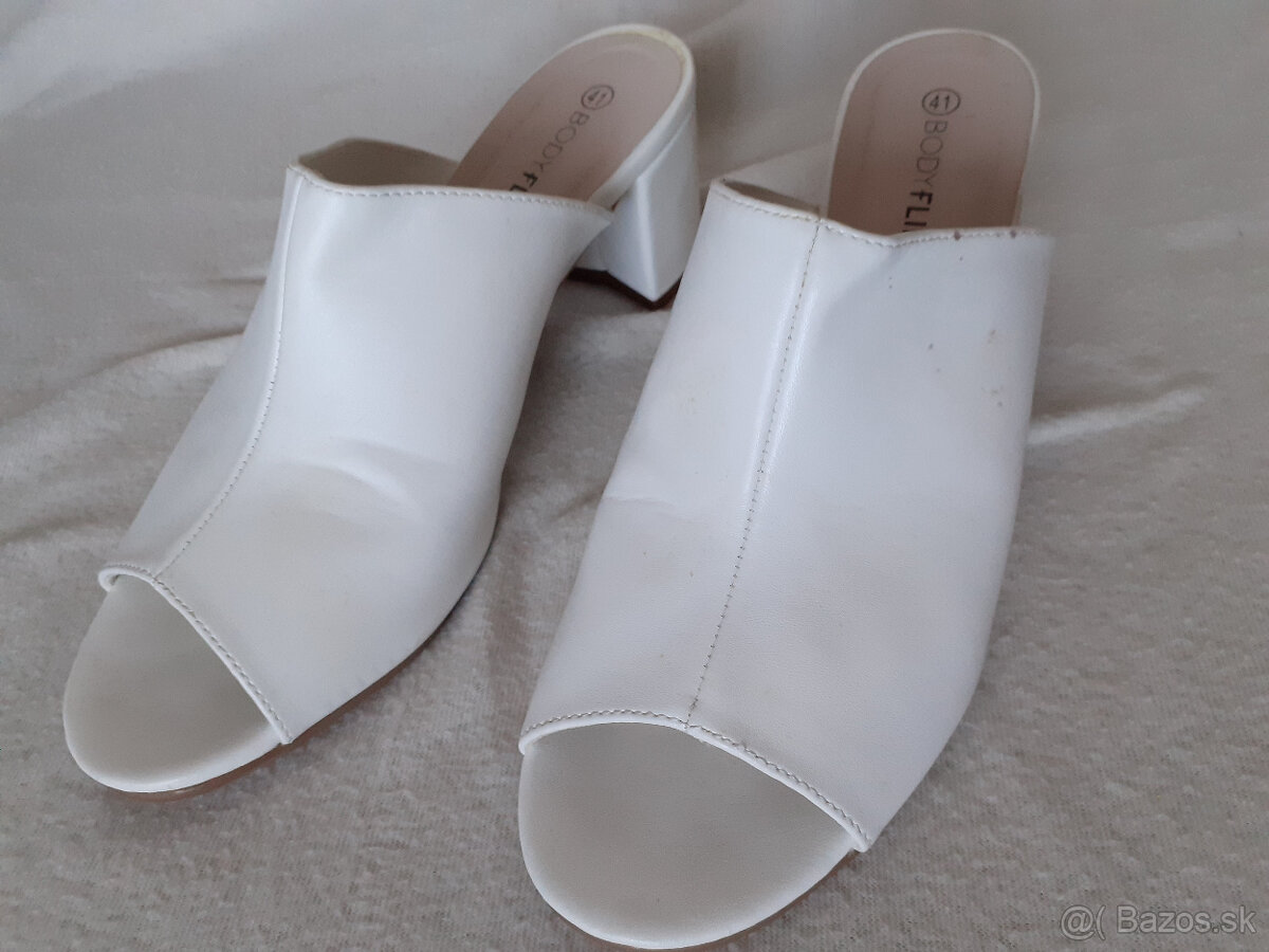 Dámske nové biele vsuvky Body Flirt č.41 - 10