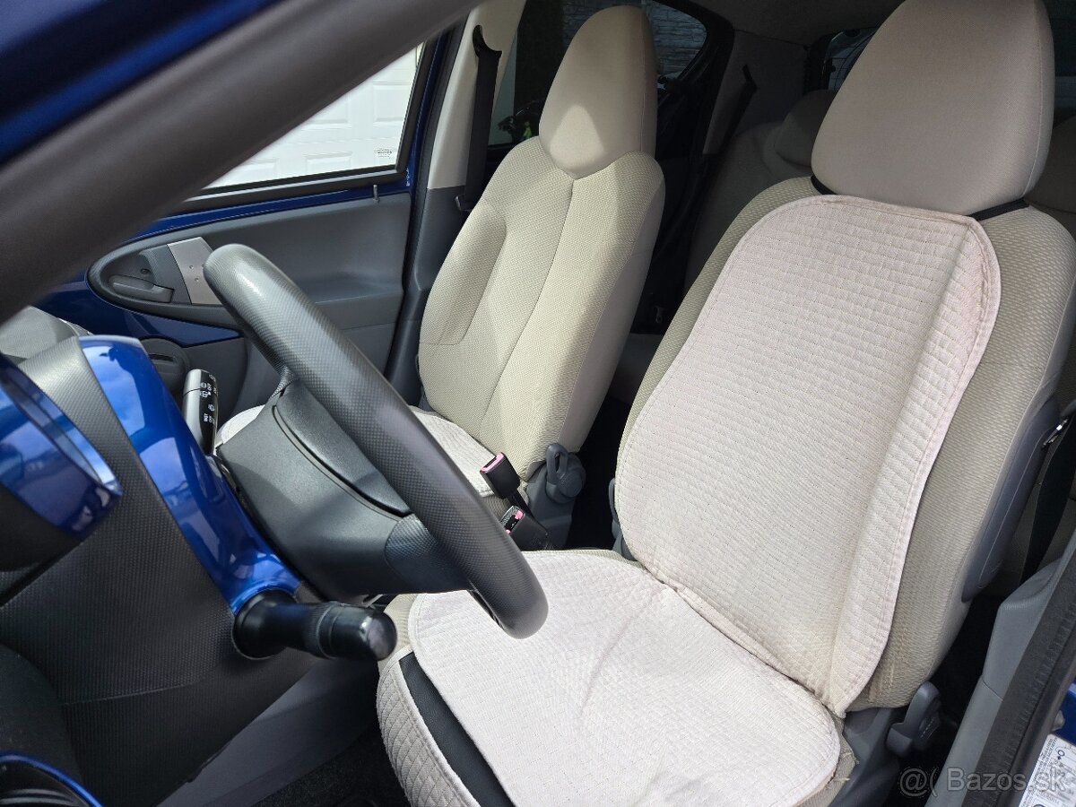 Toyota Aygo 1.0i - 10