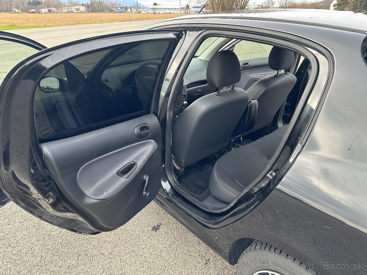 Peugeot 206+ - 10