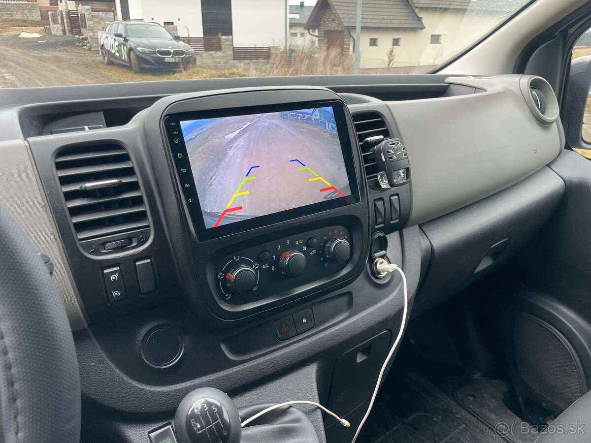 Renault Trafic Passenger - 10