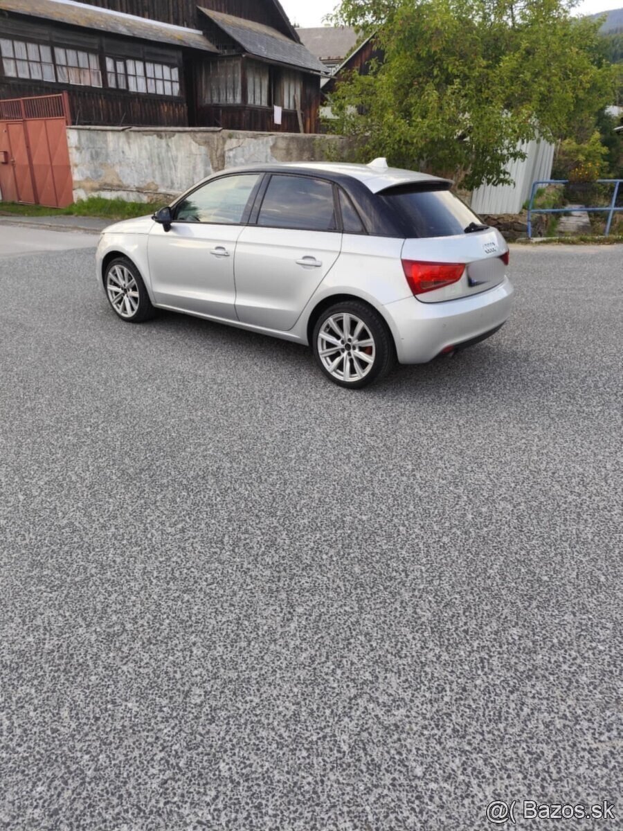 Audi A1 Sportback Sline 1.6TDI 66KW - 10