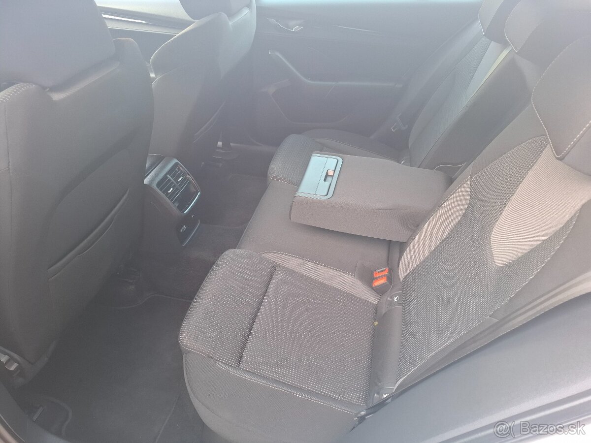 Škoda Octavia Combi 2,0TDI,DSG,110KW,2023,ACC/LED/NAVI.... - 10