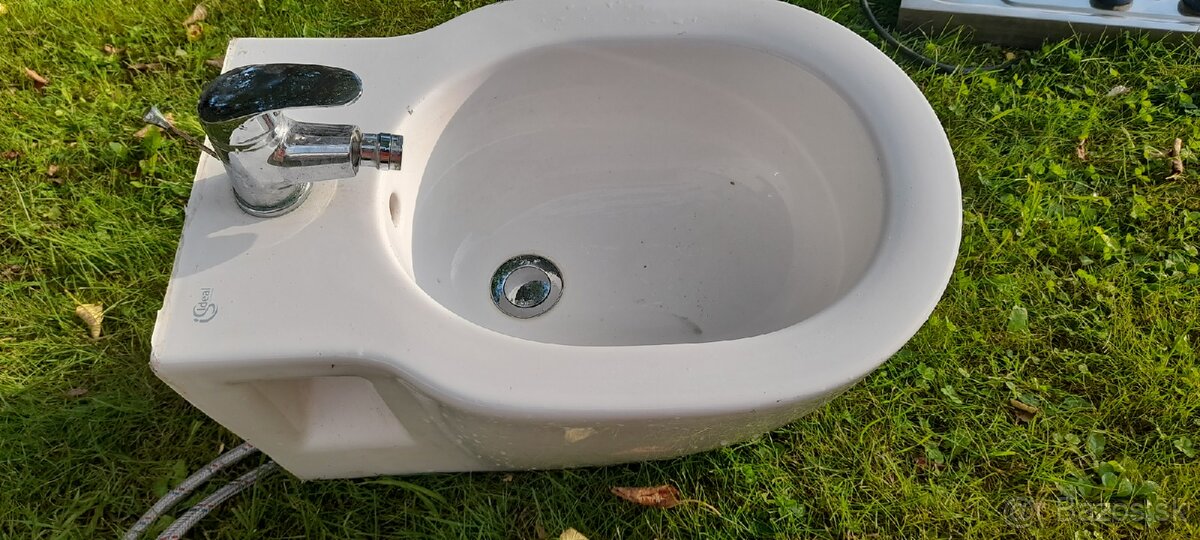 Predám umývadlá a bidet - 10