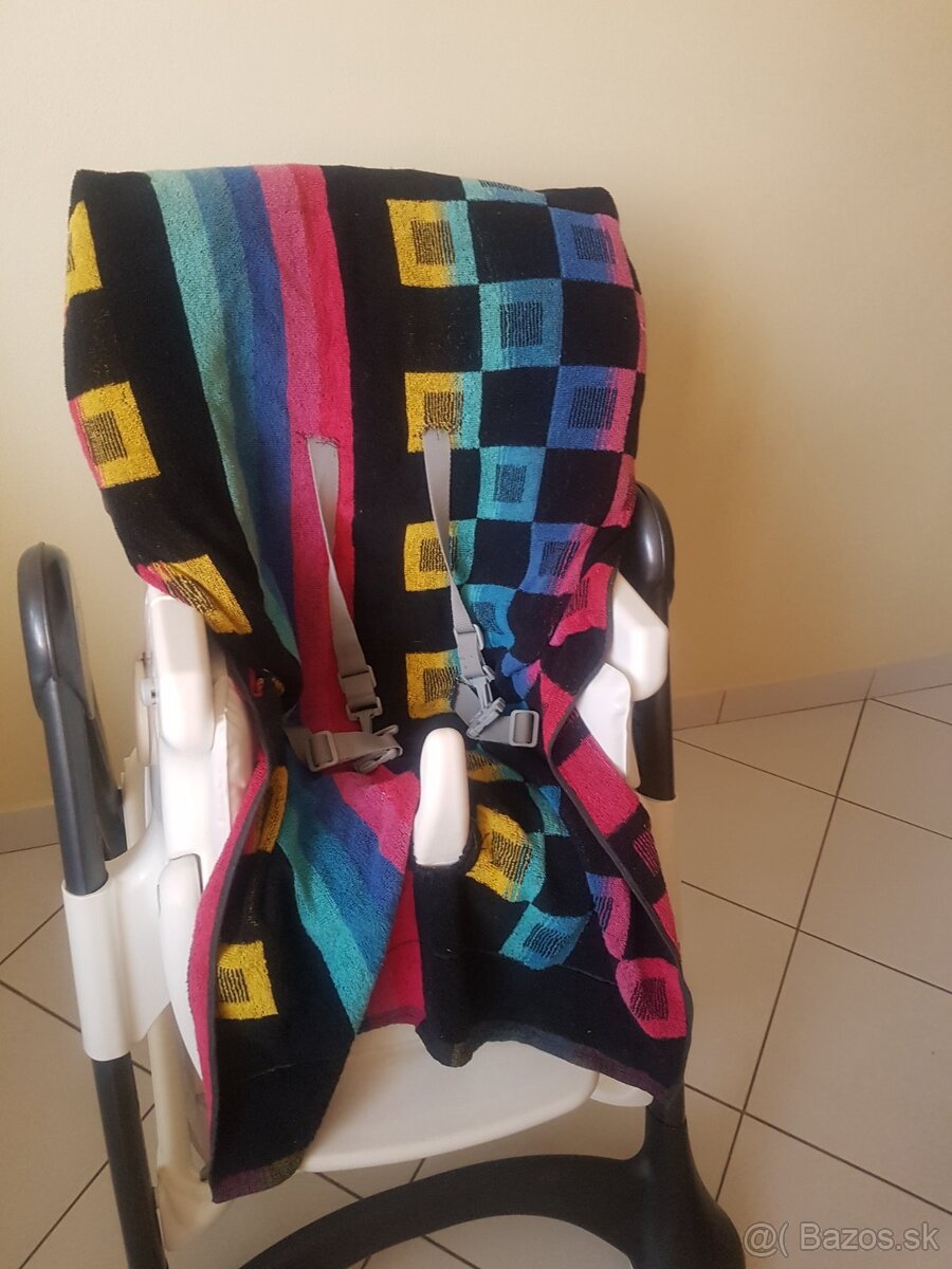 Jedálenská stolička zn. Cam - 10