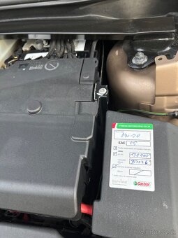 Predám Volvo V40 CC D2 A/T 1,6/84kW - 10