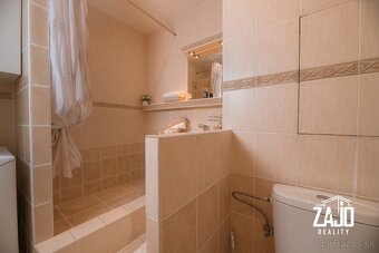 TOP PONUKA I PRÍJEMNÝ 2-IZBOVÝ BYT S BALKÓNOM V TRENČÍNE - 10