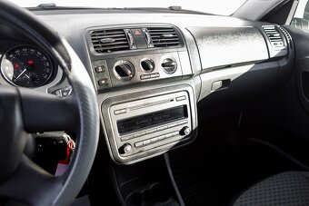 Škoda Fabia Ambiente 1 16V 63kW M5 12/2012 - 10