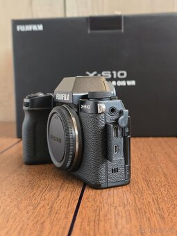 Fujifilm X-S10 - 4 objektívy - 10