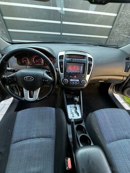 KIA Cee’d Sporty Wagon 1.6 CRDi EX - 10