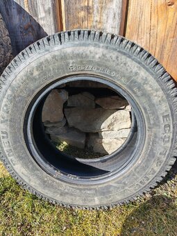 Vranik 4x 205/70 R15 - 10