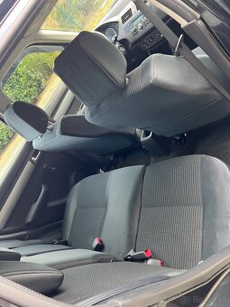 Suzuki Swift 1.3 16V benzín manuál - 10