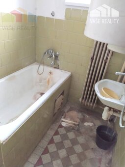 Priestranný rodinný dom s garážou, Vrbové - 10