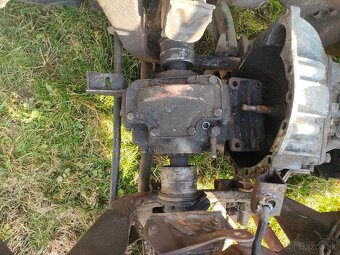 Mám napredaj dieli aro - 10