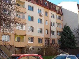 LATORICKÁ pri OC TESCO HRON, komplet zariadený 1-IZB byt - 10