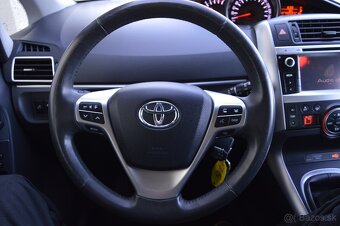 Toyota Verso 1.6i - 7 míst ,NAVI, kamera ,bez koroze - 10