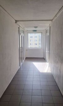 Rezervované - Čiastočne zrekonštruovaný bytík s loggiou - 10