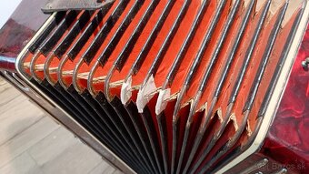 akordeón KEBRDLE - 10