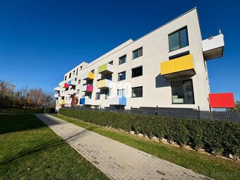 Novinka - novostavba - garážové státie - 10