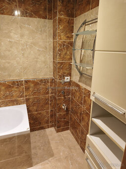 Ponúkame na predaj 2-izbový byt na ulici Rožňavská, KE-Západ - 10