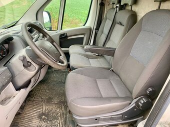 PEUGEOT BOXER 2,2 HDi; 3-miestny - 10