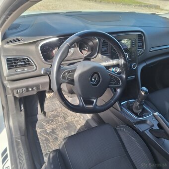 Renault Megane hatchback IV - 10