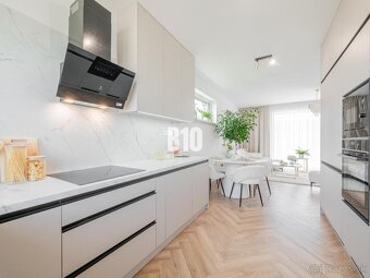 Zariadený ako na foto- Ihneď voľný- Novostavba- 600 m2 pozem - 10