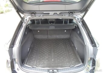 Toyota Corolla Combi TS 1.8 Hybrid e-CVT - 10