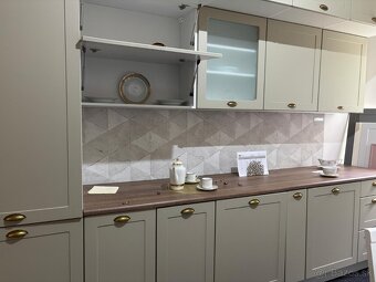 Moderná nepoužitá kuchyňa NATALI krémová - 10