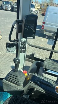 Válec VOLVO SD75B, r.v. 2019, 332 motohodin, zánovní stav - 10