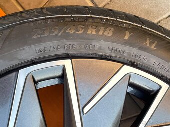 PROPUS Orig.skoda Superb3 5x112 8jx18 ET 44 VW 235 45R18 - 10