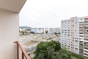 ŠTÍTOVÁ- 1,5i-KOMPL. REKONŠTRUKCIA-ZARIADENÝ-IHNEĎ VOĽNÝ - 10