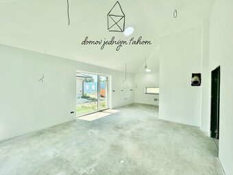 PREDAJ, skolaudovaný 4-izbový rodinný dom, Lehnice - Sása, l - 10