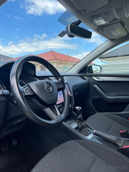 ŠKODA OCTAVIA 3 COMBI 2.0TDI 110KW SOLEIL - 10