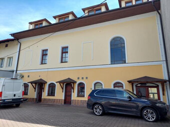 PREDAJ 3 - IZBOVÝ TEHLOVÝ BYT CENTRUM S PARKOVANÍM - 10
