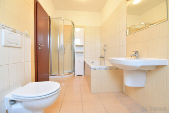 Veľkometrážny 2 izbový byt, CENTRUM, Žilina - 10