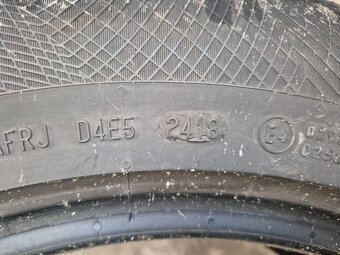 235/60 r17 zimné 4 ks CONTINENTAL dezén 6,3 - 5,7 mm - 10