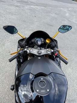 Yamaha R1 RN20 - 10