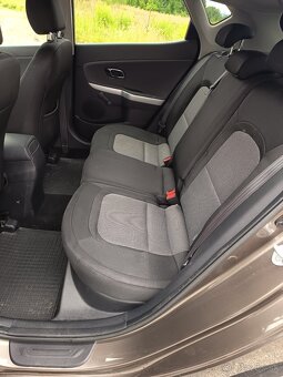 Kia ceed 1,4 , limitovaná Strieborná edícia - 10