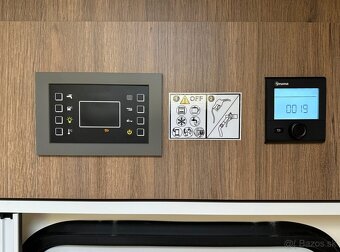 OBYTNÝ AUTOMOBIL MILLER NEW YORK - 10