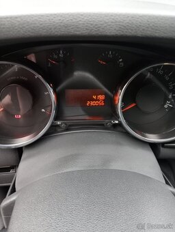 Peugeot 3008 1,6 hdi, nebúrané - 10