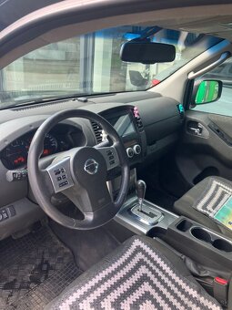 Nissan Navara DoubleCab 2.5 dCi 140kW  automat 4x4 - 10