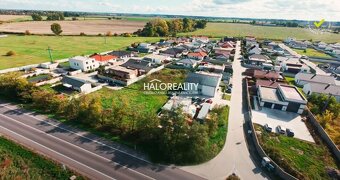 HALO reality - Predaj, pozemky pre rodinné domy od 528 m2 Se - 10