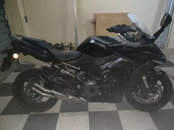 Športový  Nový  univerzálny  moto výfuk nerezový Logo: Mivv - 10