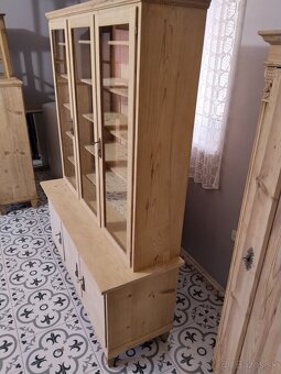 Stará knihovna, vitrína po renovaci - 10