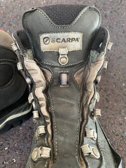 Scarpa 37 - 10