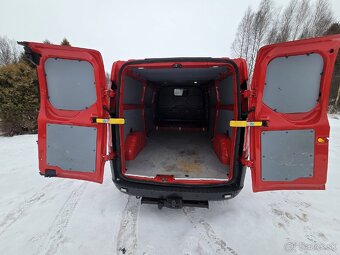 Predám dodávku Ford Transit Custom L2 H1 - 10