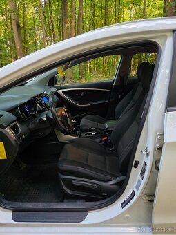 Hyundai i30 CW 1.6 CRDi 81kW r. 2017 komplet servis STK 2027 - 10