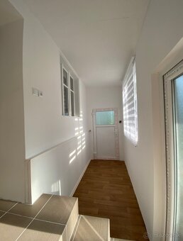 Na predaj 3 izbový rodinný dom s krásnym pozemkom - 10