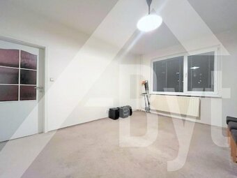 VEĽKÝ RODINNÝ 4-IZBOVÝ BYT , BALKÓN, ZARIADENIE - 10